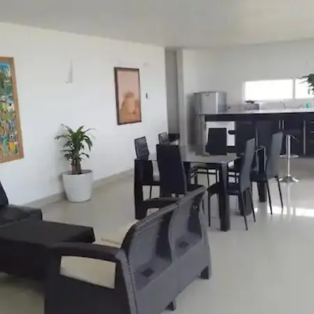 Luxury Playa Azul Frente Al Mar 200m *